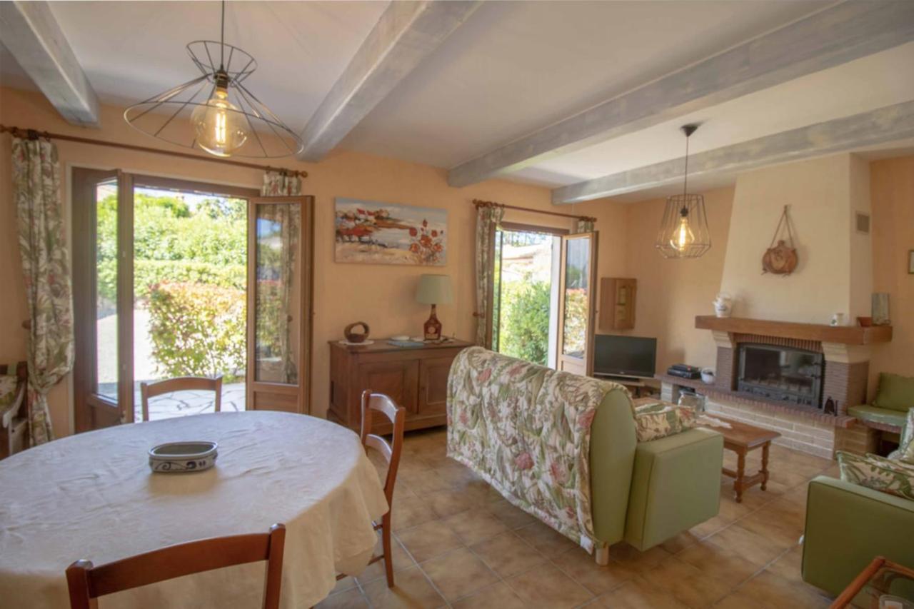 Large Spacious House In Fréjus Exteriér fotografie