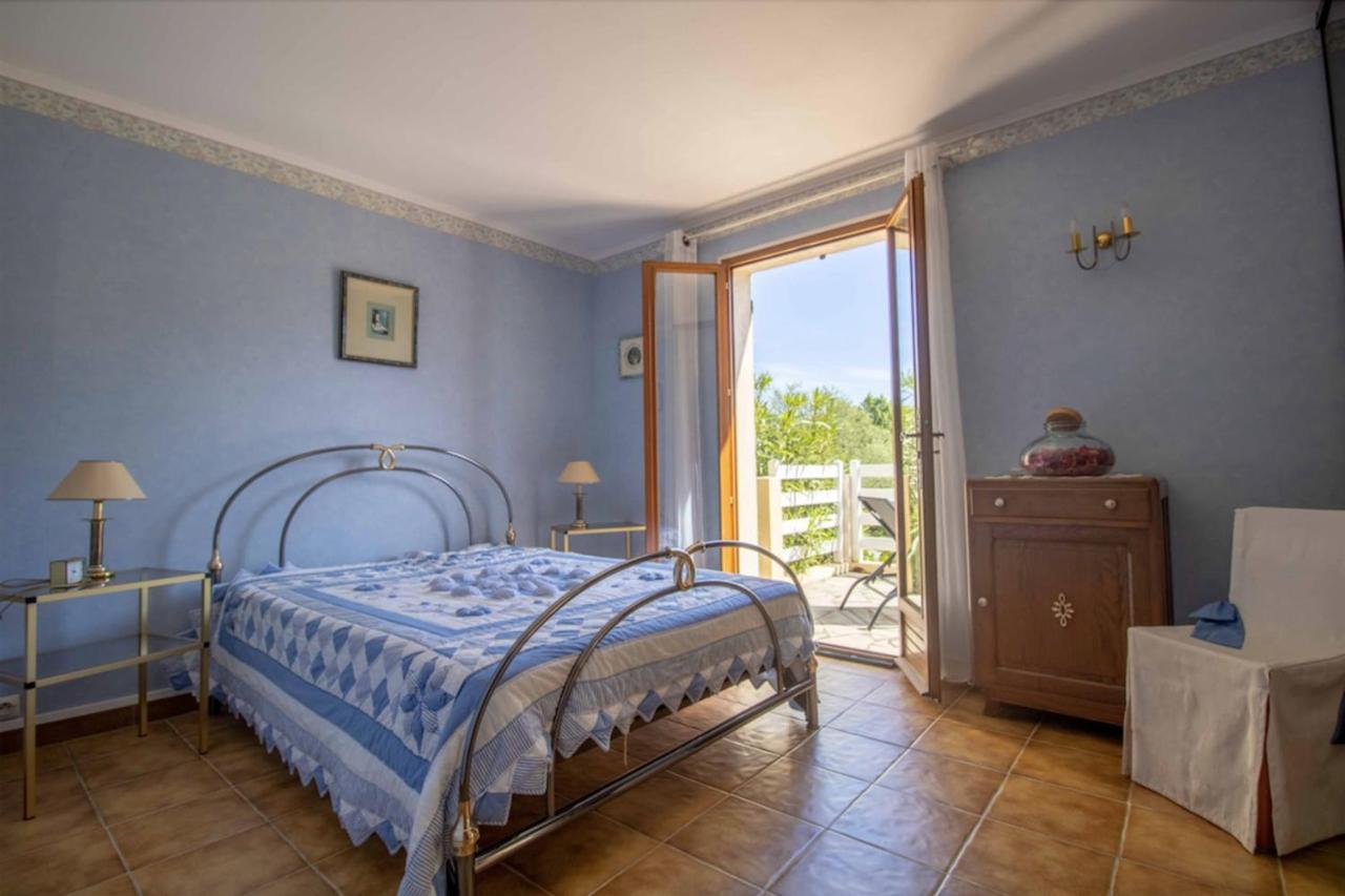 Large Spacious House In Fréjus Exteriér fotografie