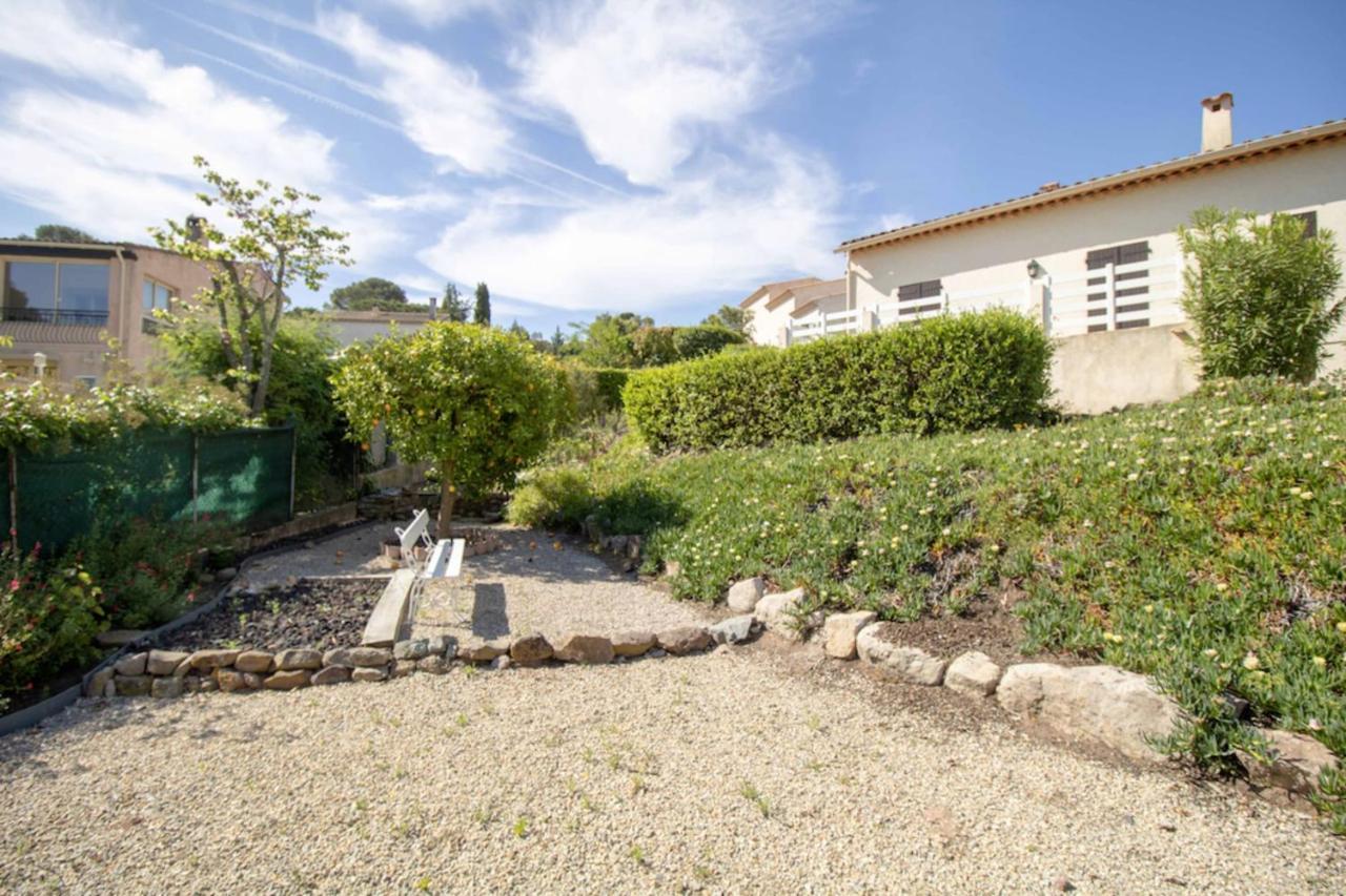 Large Spacious House In Fréjus Exteriér fotografie